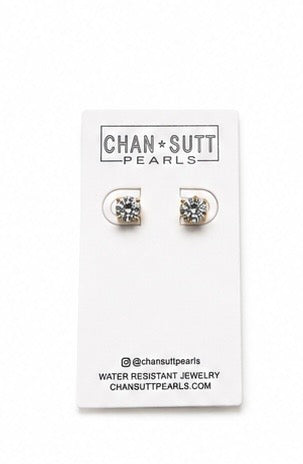 Gold Diamond Stud Earrings by Chansuttpearls