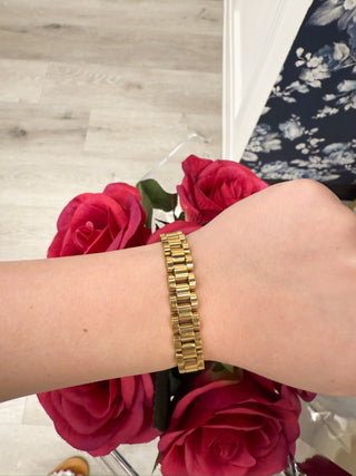 Chansutt Pearls Thin Gold Watch Band