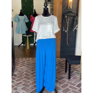 Le bleu pants
