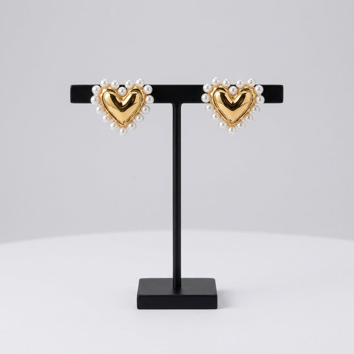 Pearl Heart Earrings by Chansuttpearls