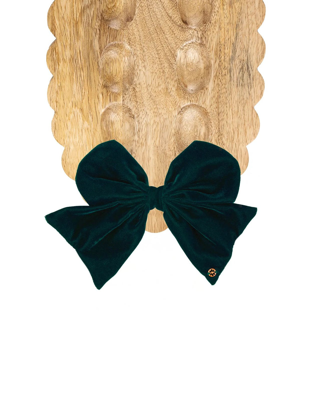 Mary Square Magnetic Bow